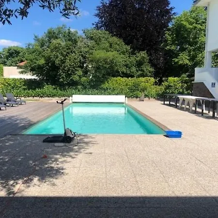 بيت للعطل L'ecrin - Proche Gare, Piscine , Tennis, Wifi لابوير